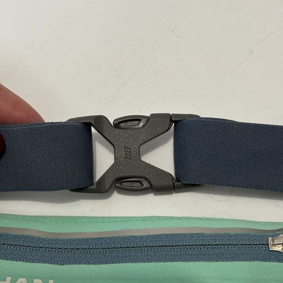 Nathan Unisex Mirage Waist Pack Running Belt Teal Aqua Blue OSFM Stretch Comfort - Picture 4 of 7